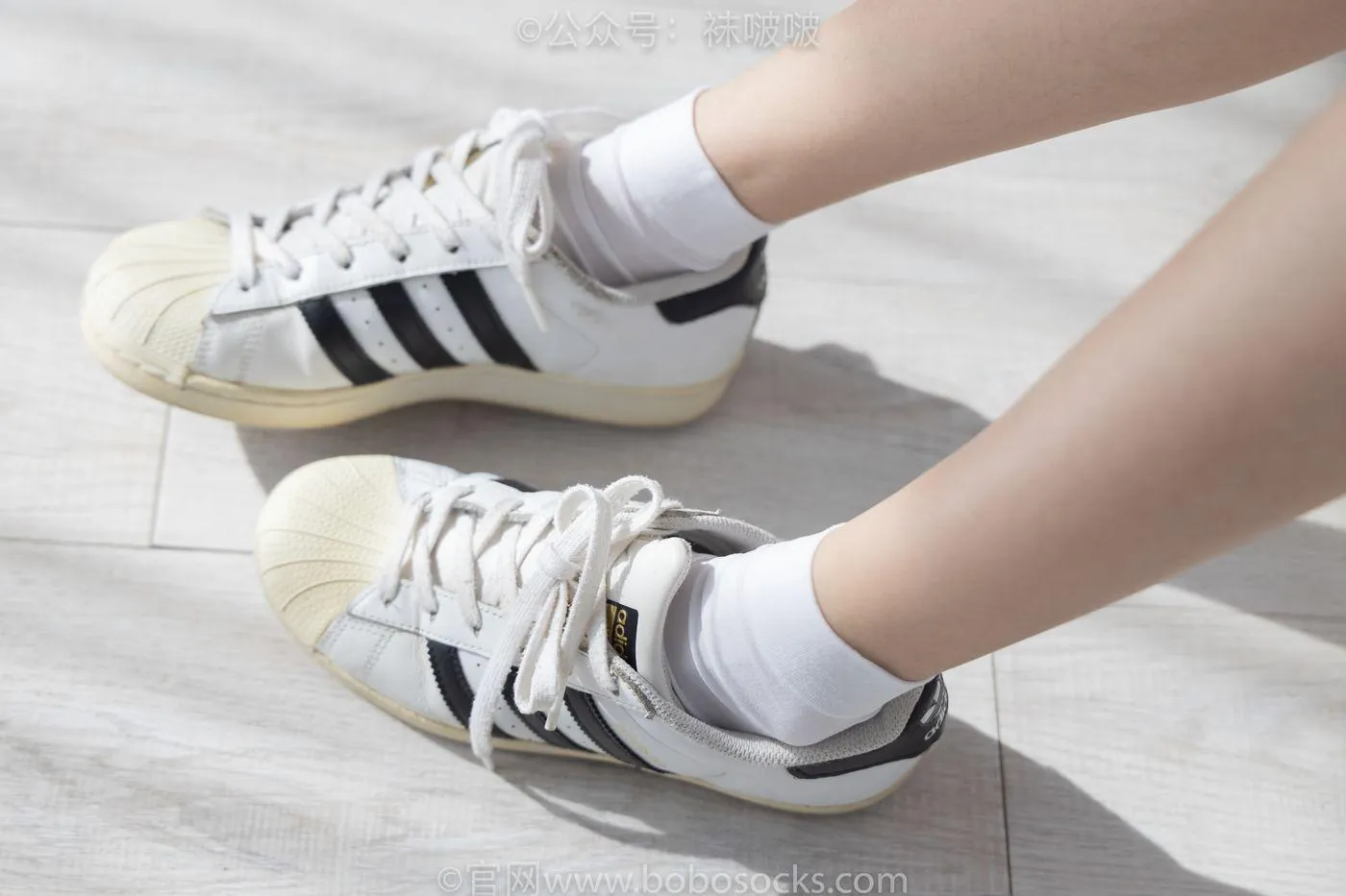 [BoBoSocks袜啵啵]NO.033 稚予-贝壳头、天鹅绒黑袜、天鹅绒白袜 [154P]插图